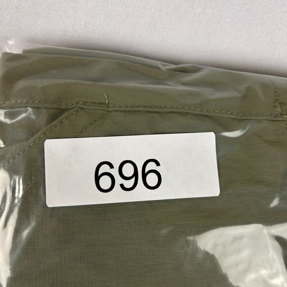 Duluth Trading Co AKHG Access Point Pull On Slim Leg Pants Green Women's Size 8 - Picture 10 of 10